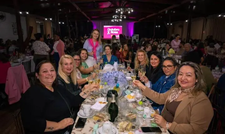 Chá Beneficente do Rotary une solidariedade e desfile de moda da La Leste, em Osório
