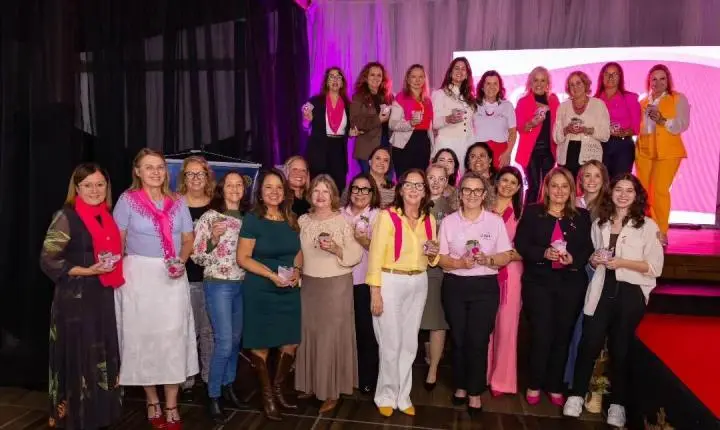 Chá Beneficente do Rotary une solidariedade e desfile de moda da La Leste, em Osório