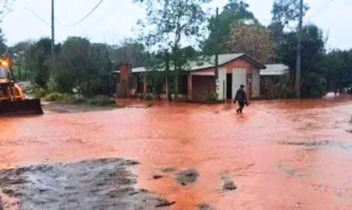 🌧️ Chuva intensa provoca alagamentos e afeta mais de 200 moradores no Noroeste do RS