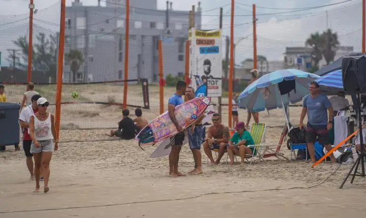 Circuito de Surf ASAS reúne atletas de diferentes regiões na praia de Arroio do Sal