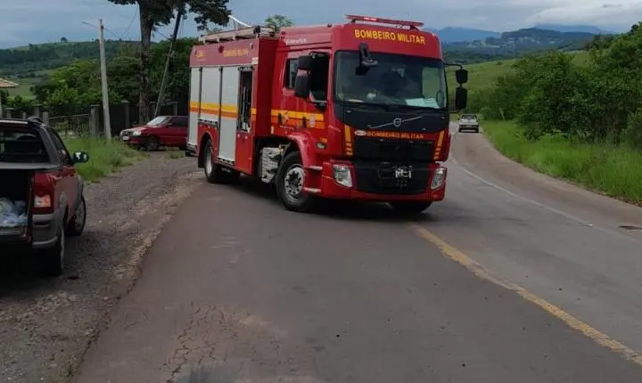 🚨 Colisão entre carro e caminhão deixa quatro feridos em Santo Antônio da Patrulha