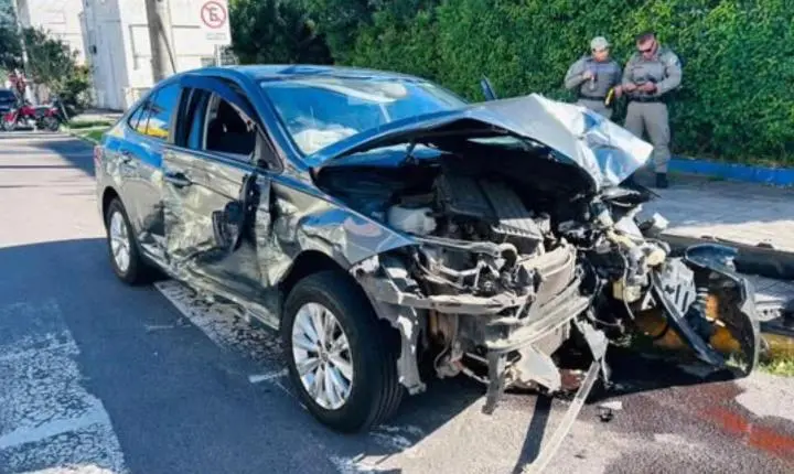 Colisão entre veículos deixa uma pessoa ferida no centro de Osório