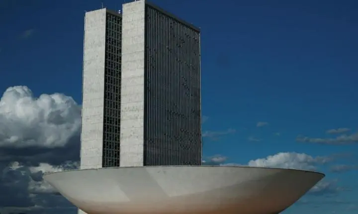 Comissão especial da Câmara aprova novo Plano Nacional de Educação