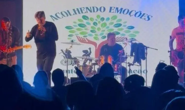 Confraternização marca celebração do Dia do Professor com música e homenagens na rede municipal de Osório