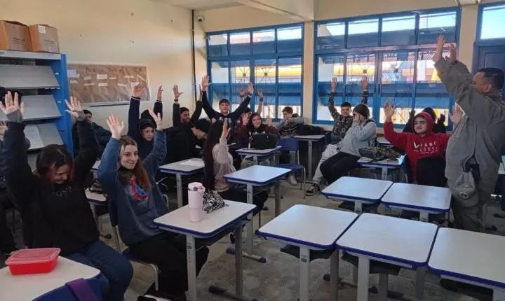 CONSCIENTIZAÇÃO SOBRE BULLYING É TEMA DE PALESTRA NA EMEF PROFESSORA CLELIA DA CUNHA DE MORAIS