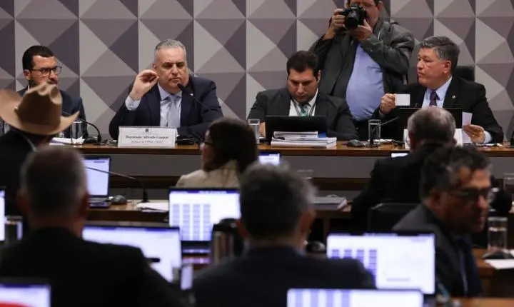 CPMI do INSS rejeita convocar Lulinha e o ministro Jorge Messias