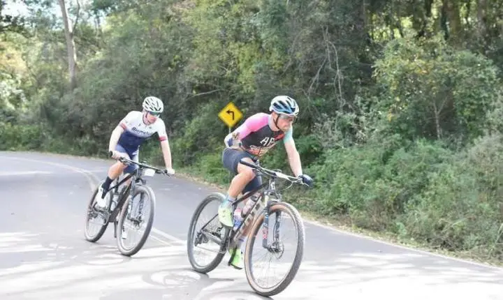 🚴‍♀️ DESAFIO RENAN SOARES DE CICLISMO REÚNE PRATICANTES DE MOUNTAIN BIKE NO MORRO DA BORÚSSIA 🚴‍♀️