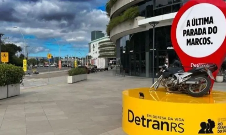 DetranRS lança campanha com intervenções urbanas para alertar sobre riscos para motociclistas