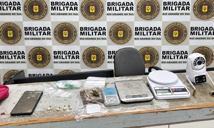 Dois suspeitos de roubo à casa do prefeito são presos com drogas em Balneário Pinhal