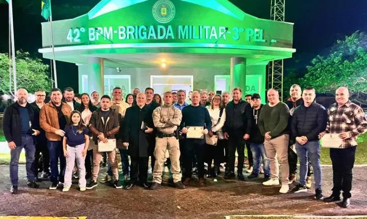 Empresários e autoridades são homenageados pela Brigada Militar em cerimônia realizada em Imbé