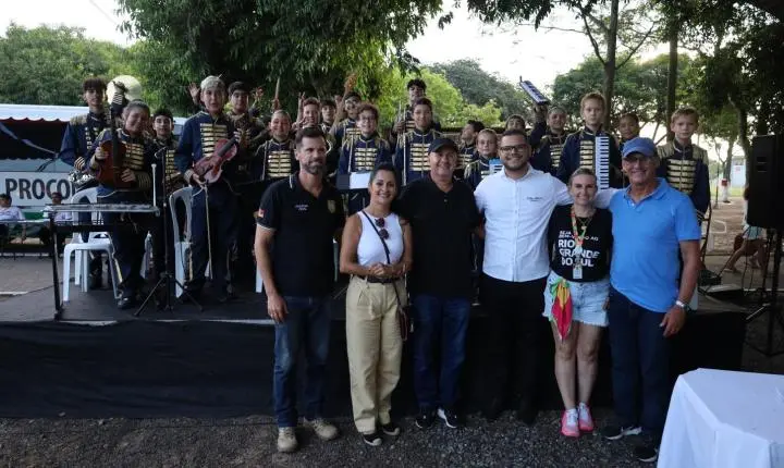 ESCOLA DE MÚSICA GUARACYRA RAMOS KRAEMER DE IMBÉ FAZ APRESENTAÇÃO EM CAPIVARI DO SUL