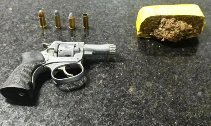 Homem é preso após troca de tiros com policiais em Balneário Pinhal
