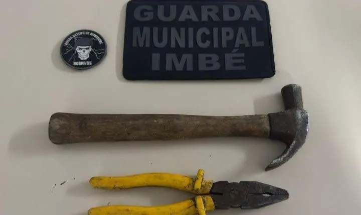  Homem é preso e menor apreendido pela Guarda Municipal de Imbé suspeitos de invadir residência