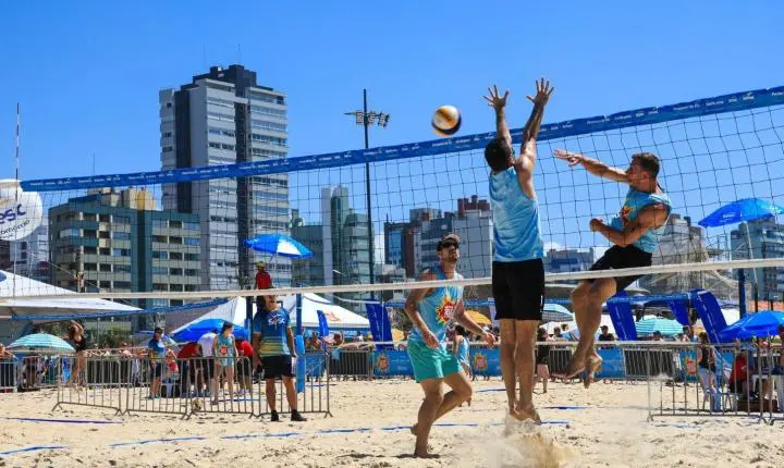 Imbé e Balneário Pinhal disputam as finais do Circuito Verão Sesc de Esportes