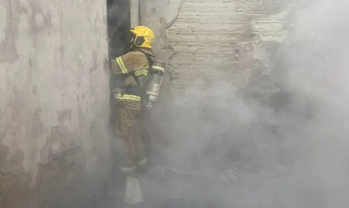 🚨 Incêndio Atinge Residência Em Imbé; Corpo De Bombeiros Atua Rapidamente Para Controlar Chamas