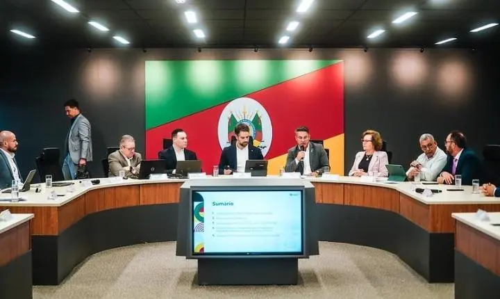 Leite e Zucco avançam na transição de governo com apresentação sobre o Plano Rio Grande e a Defesa Civil