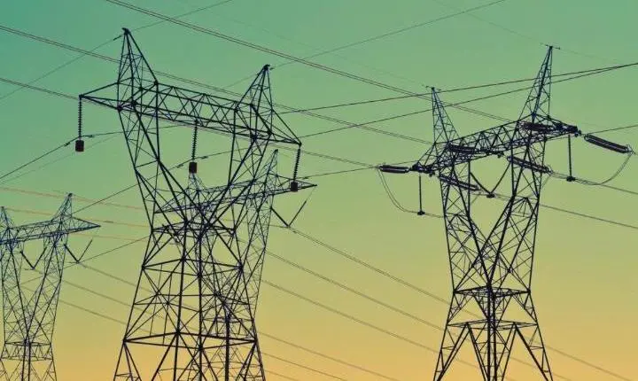 LUZ MAIS BARATA? Governo abre mercado livre de energia para milhões de brasileiros