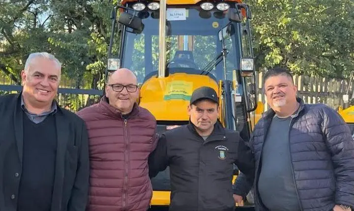 🚜 MUNICÍPIO DE OSÓRIO É CONTEMPLADO COM MÁQUINA RETROESCAVADEIRA 🚜