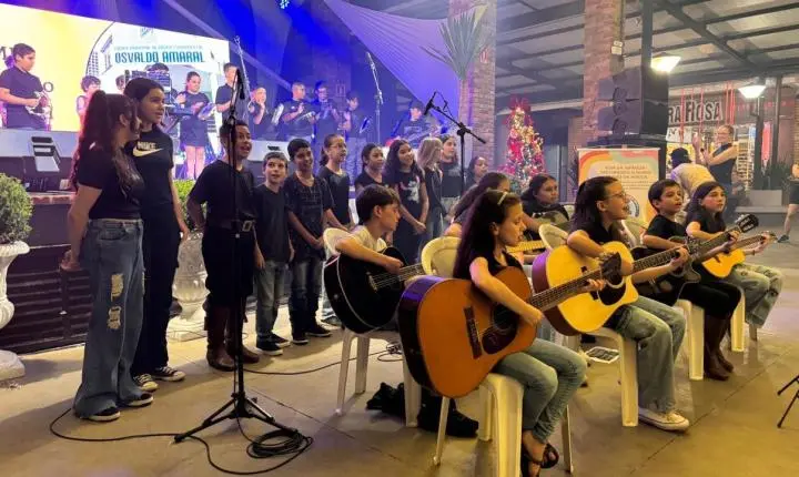 NOITE CULTURAL CELEBRA AS ATIVIDADES DE TURNO INTEGRAL NAS ESCOLAS MUNICIPAIS DE OSÓRIO 
