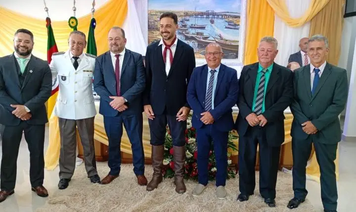Nova Mesa Diretora da Câmara de Vereadores de Tramandaí toma posse para o exercício de 2026