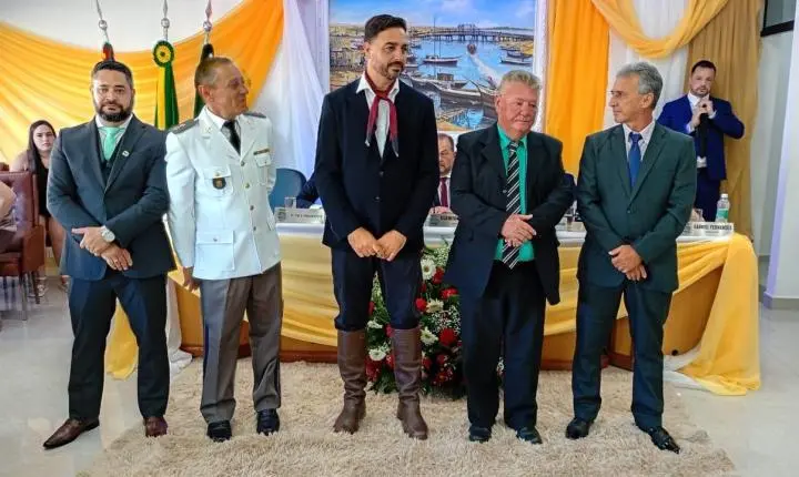 Nova Mesa Diretora da Câmara de Vereadores de Tramandaí toma posse para o exercício de 2026