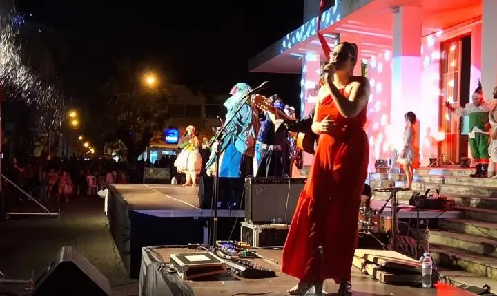 O GRANDE NATAL RESGATA A ALEGRIA DE FESTEJAR O NATAL DOS BONS VENTOS NA PRAÇA DA CATEDRAL EM OSÓRIO