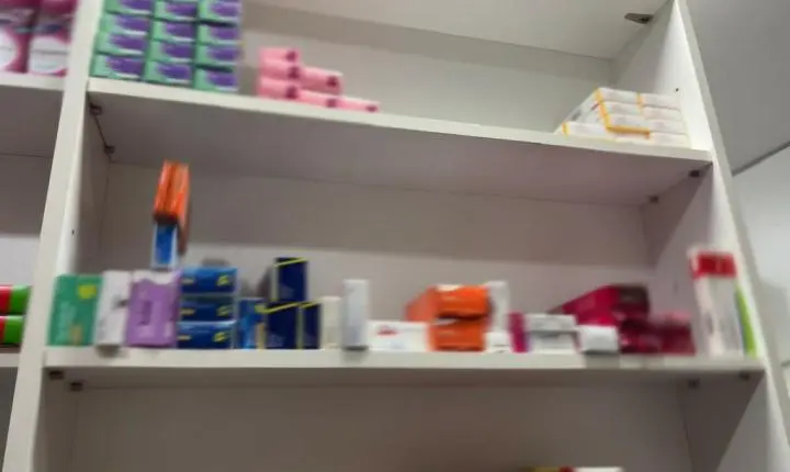 Operação coordenada pelo MPRS interdita farmácia e apreende medicamentos irregulares em Torres 25/02/2026 18:52 ca