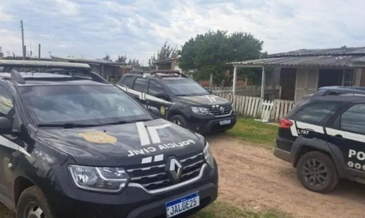 Polícia Civil deflagra operação contra tráfico de drogas em Magistério em Balneário Pinhal