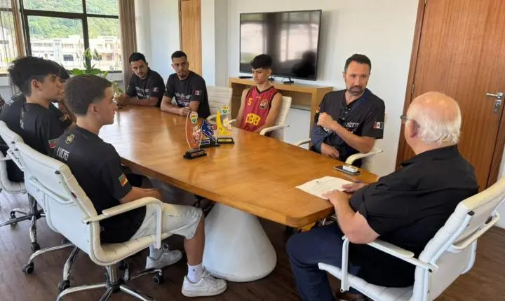 🏀🏆PREFEITO DE OSÓRIO RECEBE ATLETAS PREMIADOS DO TIME DE BASQUETEBOL OBB 