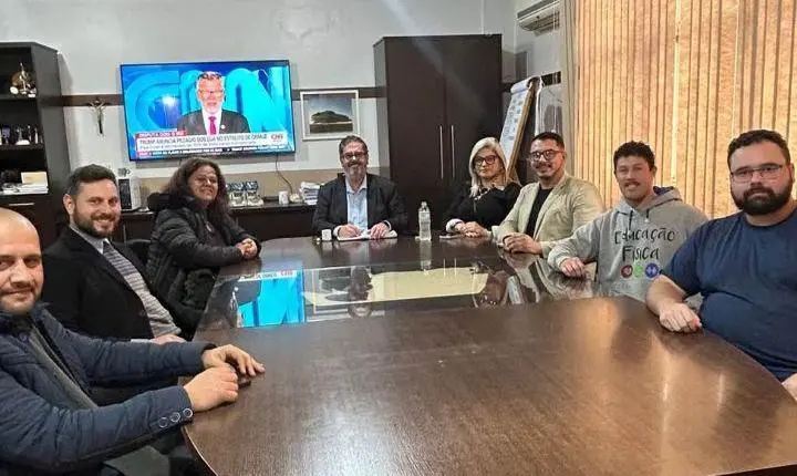 Prefeitura de Palmares do Sul debate projeto para implantar atividades esportivas no turno inverso escolar em Palmares do Sul