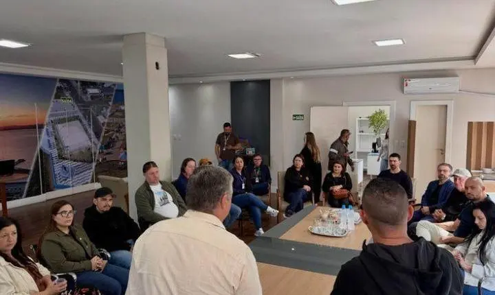 Prefeitura de Tramandaí apresenta projeto e cronograma das obras da RUA COBERTA a empresários da região central