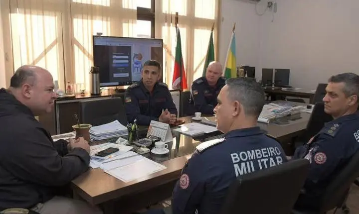 Prefeitura e Corpo de Bombeiros alinham planejamento da Operação Verão 2026/2027 em Imbé 