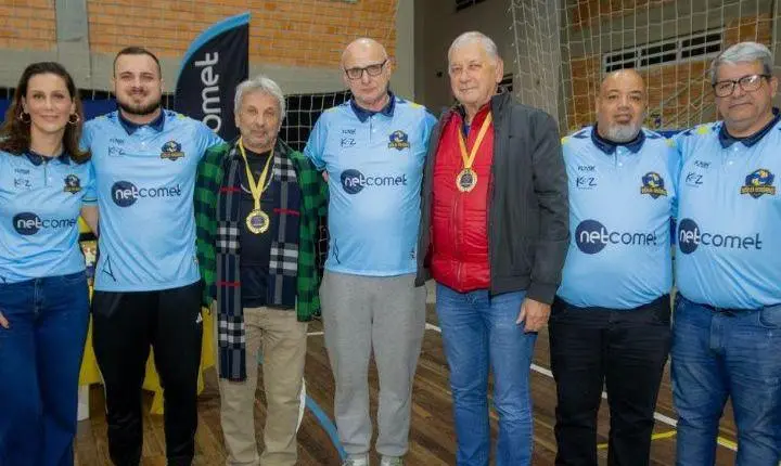 Professores de Educação Física de Osório são homenageados em evento de voleibol