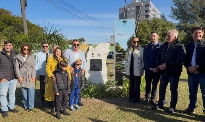 Revitalização da Praça Flávio Boianovski é inaugurada junto a lançamento imobiliário de R$ 96 milhões em Capão da Canoa 