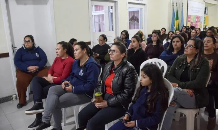 Secretaria de Saúde e NUMESC iniciam série de capacitações sobre a Lei Lucas com servidores da Educação de Imbé