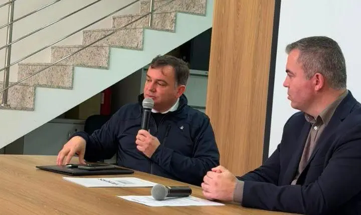 Secretário de Desenvolvimento e presidente da AMVAG participam de assembleia da Amlinorte