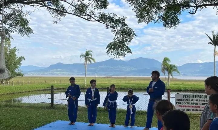 Talentos das oficinas do CEMEI são apresentados na 3ª Reunião de Secretários de Educação do Litoral Norte