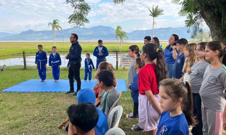 Talentos das oficinas do CEMEI são apresentados na 3ª Reunião de Secretários de Educação do Litoral Norte