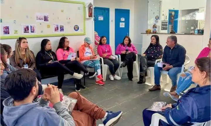 TRAMANDAÍ PROMOVE AÇÃO DE CONSCIENTIZAÇÃO SOBRE VIOLÊNCIA CONTRA MULHERES E MAUS-TRATOS A ANIMAIS