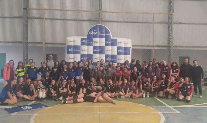 Vôlei feminino define pódio em etapa dos Jogos Escolares de Arroio do Sal